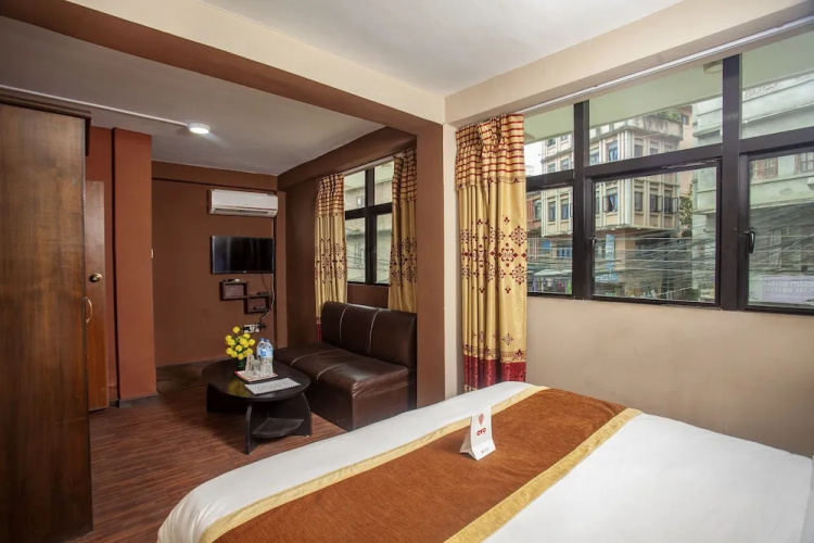 OYO 168 Divine Guest House