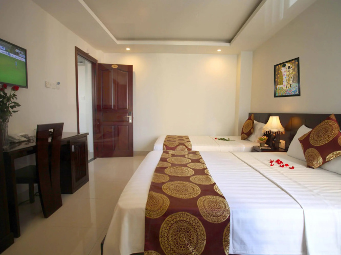 Azura Hotel