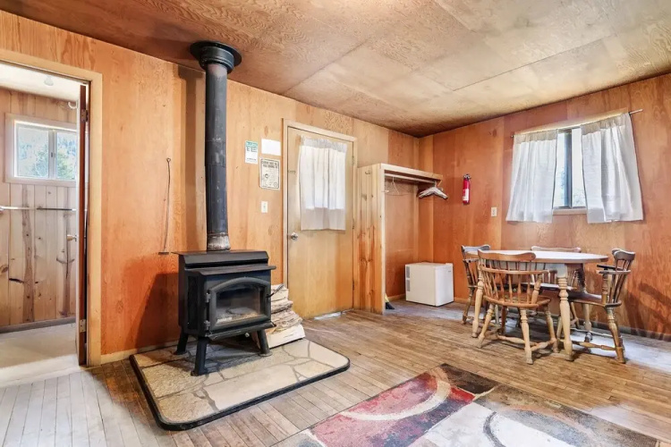 Sawtooth Lodge