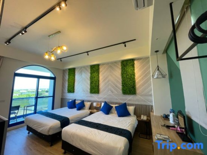 Standard Quadruple room with sea view