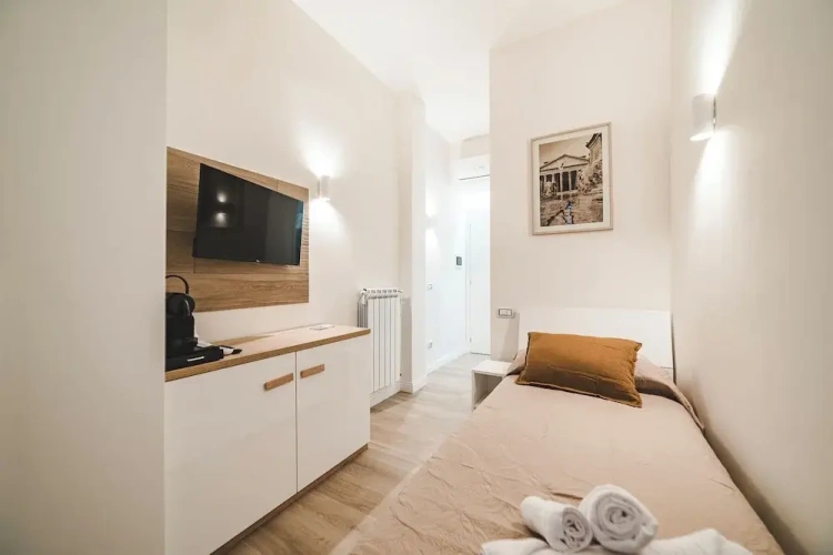 Economy room