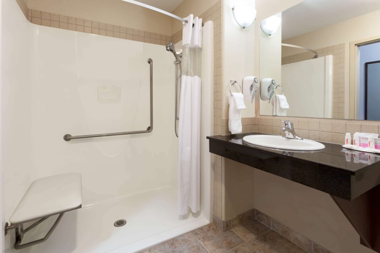 Ramada By Wyndham Weyburn photo 10