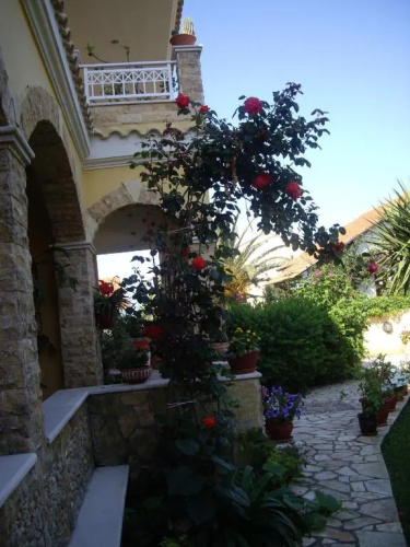 Alex Studios & Apartments