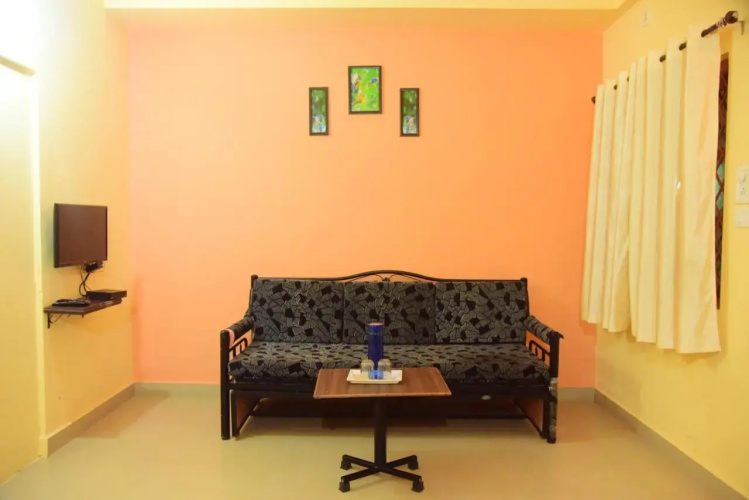 Bliss Holiday Inn