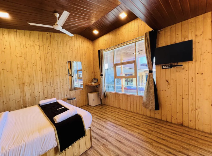 Arya Resort & Spa