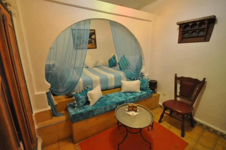 Economy room