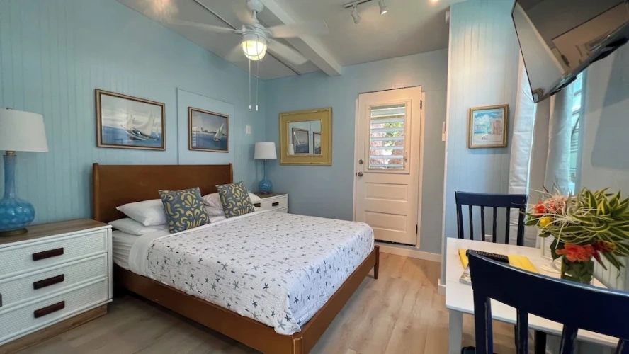 Deluxe Cottage with partial sea view