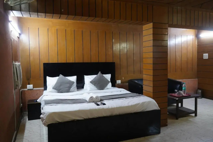 Hotel Quadis Noida Sector 15