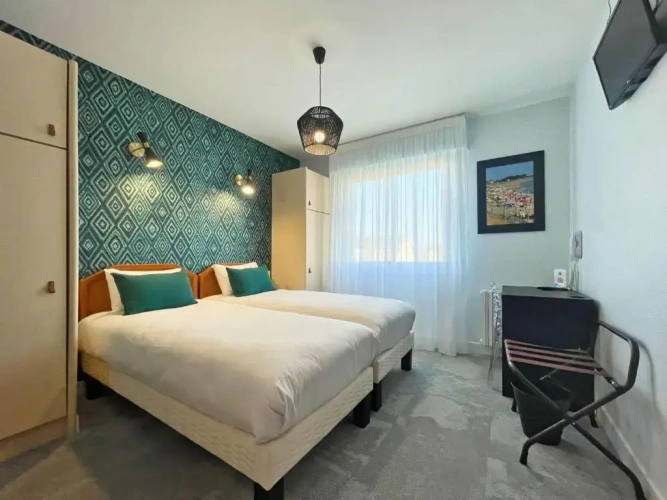 Standard Twin room