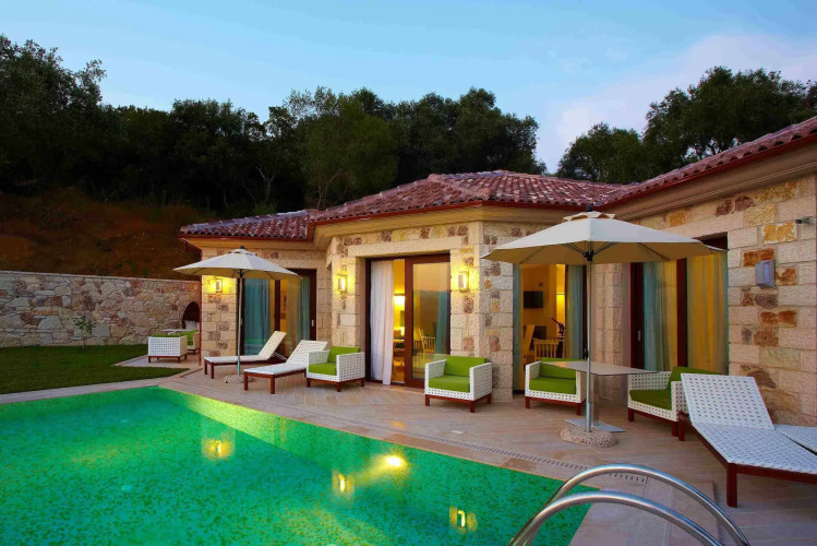 Salvator Villas & Spa Hotel Over view