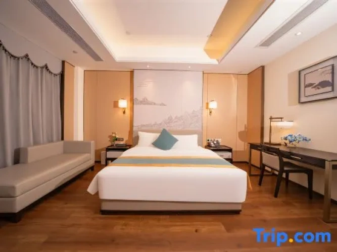 Deluxe Suite with ocean view