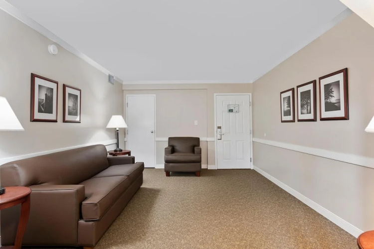 Top Floor Deluxe Suite Bay View