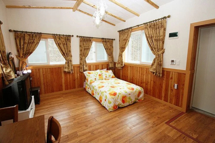 Pocheon Evergreen Pension