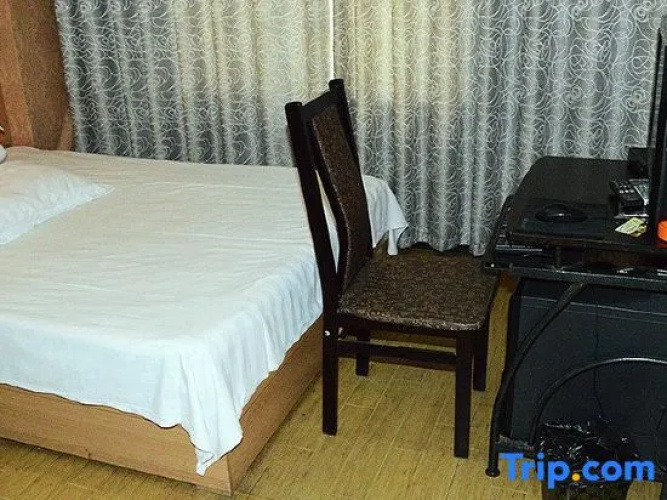 Wolong Pavilion Hotel
