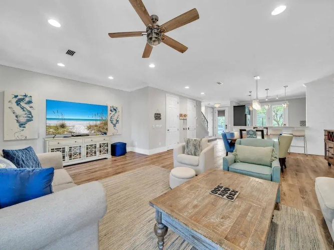 Gulf Place Courtyard 73
