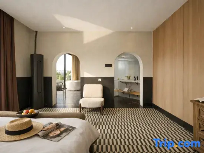 Double Suite with lake view