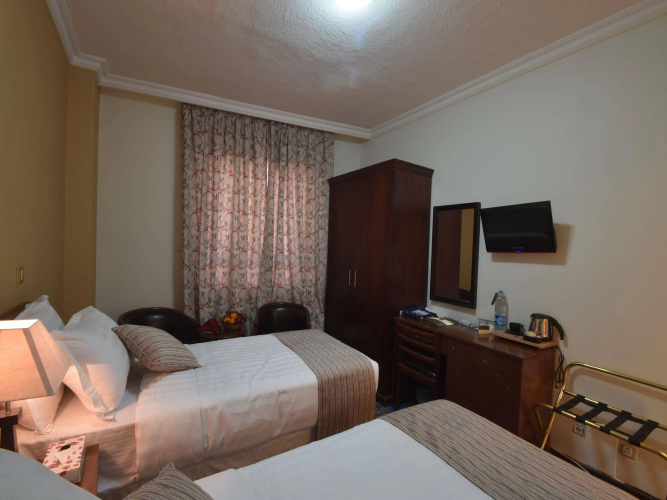 Dar Al-Naeem Hotel