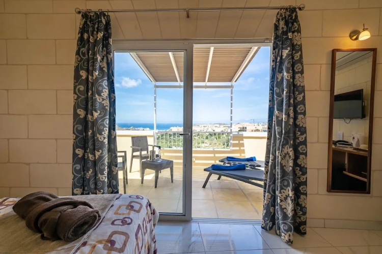 Superior room with sea view