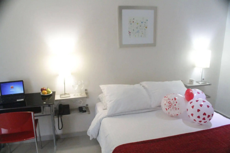 Golden House Hotel
