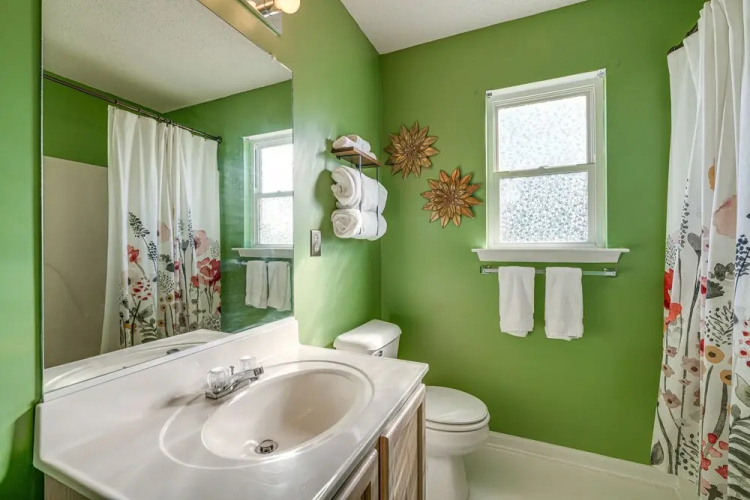 Charming Nags Head Retreat: Half-mi to State Park!