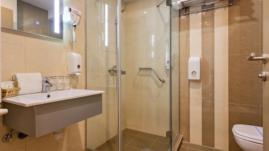 Tami Residence
