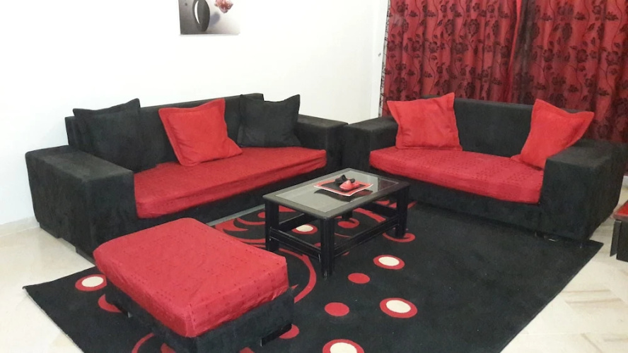 Spacious Modern app Richly Furnished
