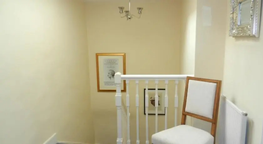 18 The Circus Apartment