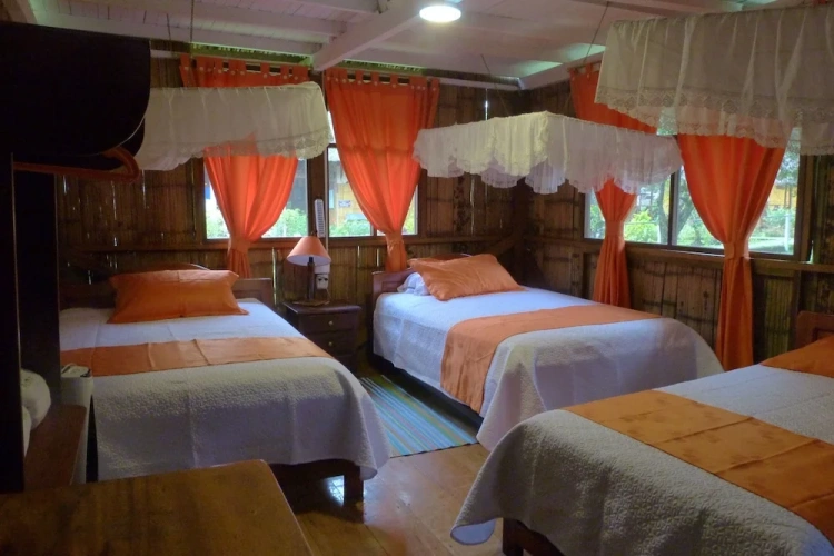 Standard Triple room with balcony