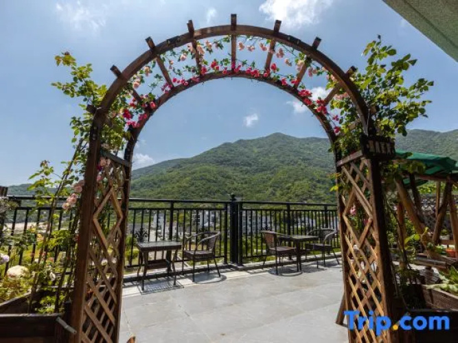 Xiangshan yunshe Inn
