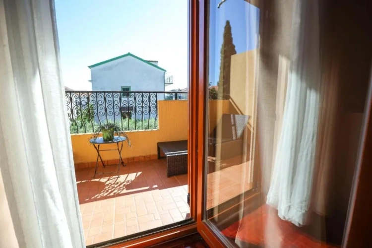1 Bedroom Apartment with balcony and with view