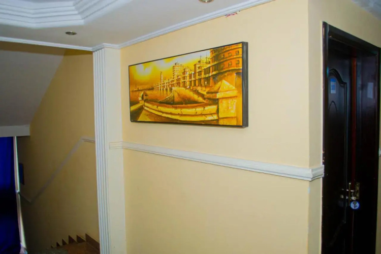 Hotel 3 J