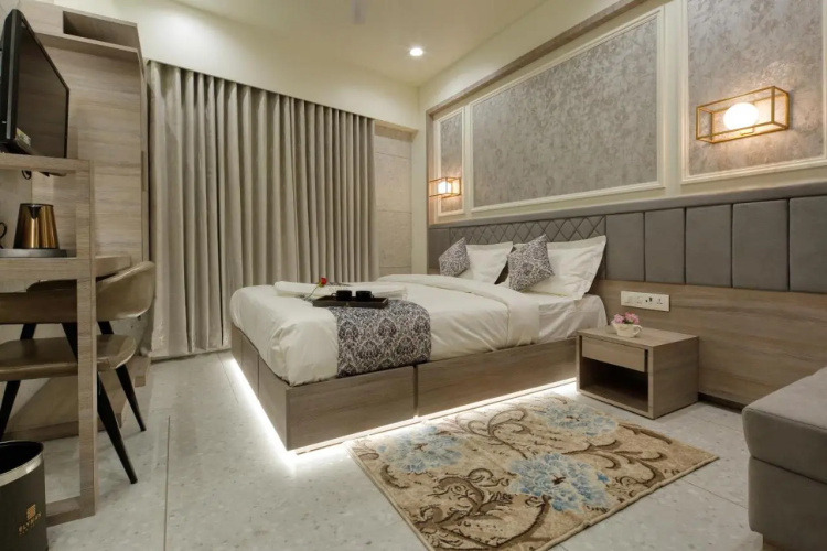 Hotel Elysian Residency