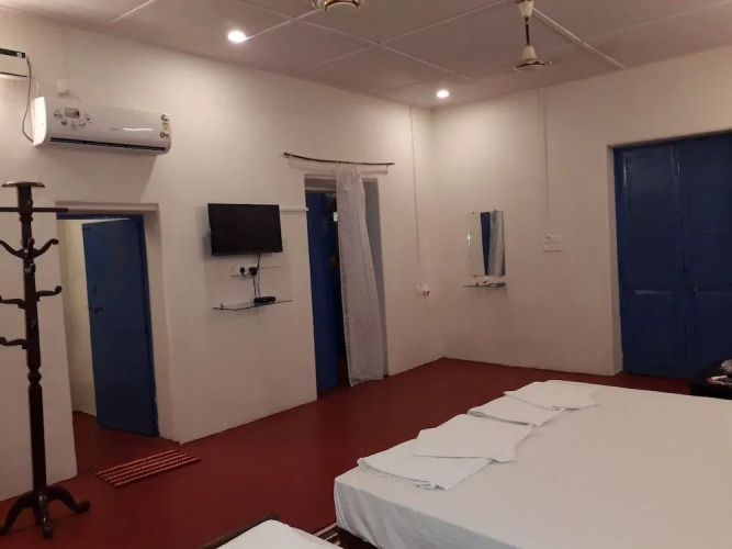 Hotel Dhuni Resorts goa