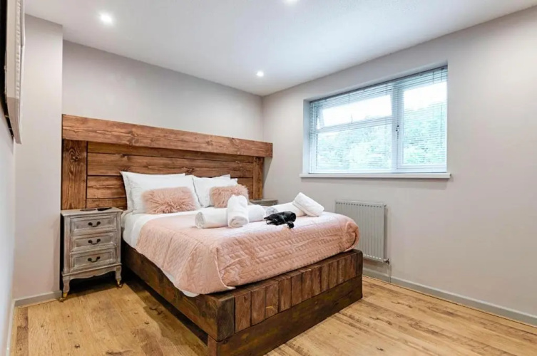Cosy 2 bed - with relaxing garden!