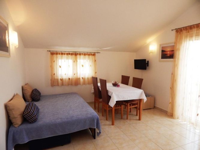 1 Bedroom Apartment with balcony and with sea view