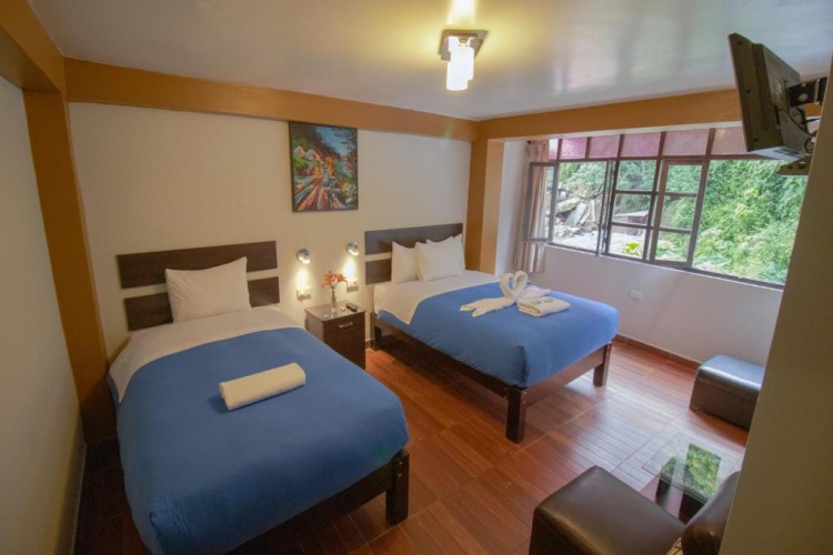 Standard Triple room