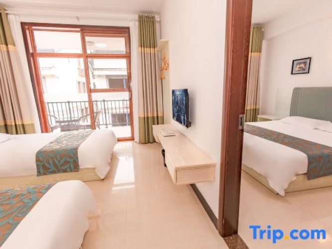 Quadruple Family Suite with balcony