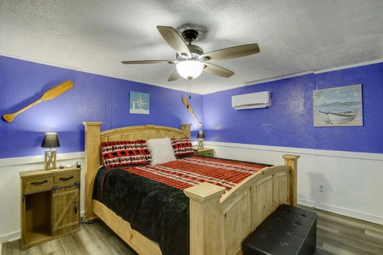 4 Bedrooms Cottage