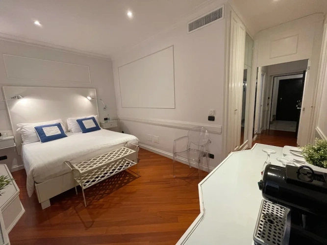 Classic Double Suite with city view