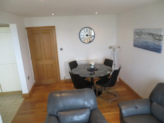 High and Dry Apartment