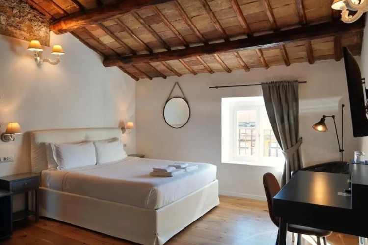 4 Bedrooms Deluxe Apartment