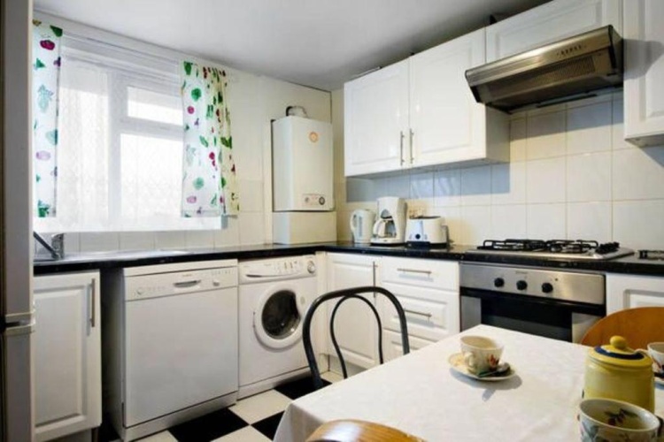 3 Bedrooms Apartment