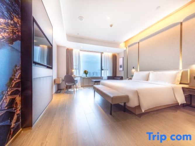 Standard Double room with river view