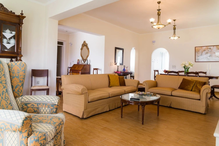 Onar Mansion