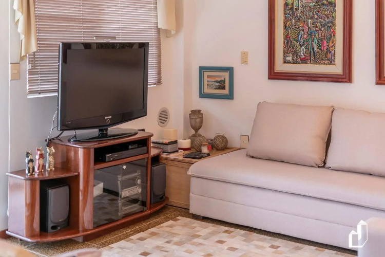 Apartamento com 02 dormitórios