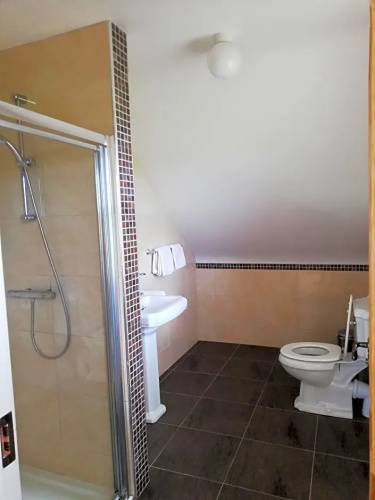 Glenmore House - ROOM ONLY