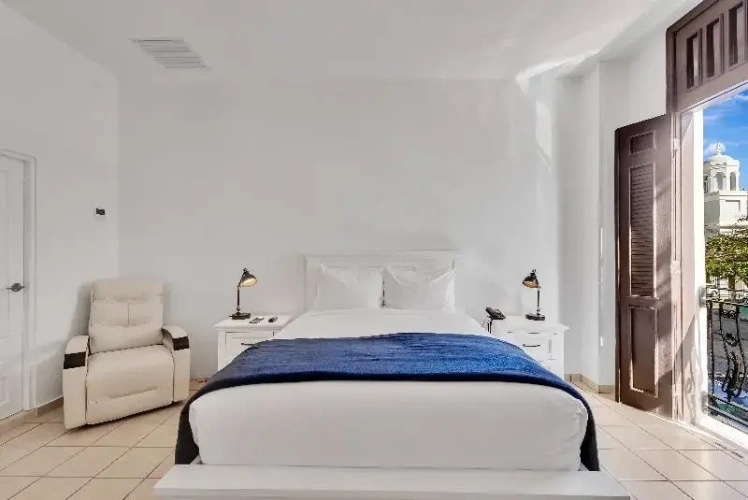Superior Double room with Landmark View