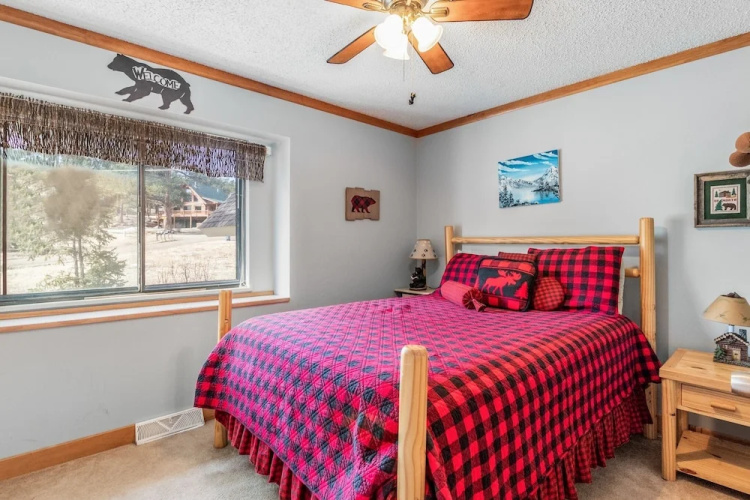 3 Elk - 4 Br Home
