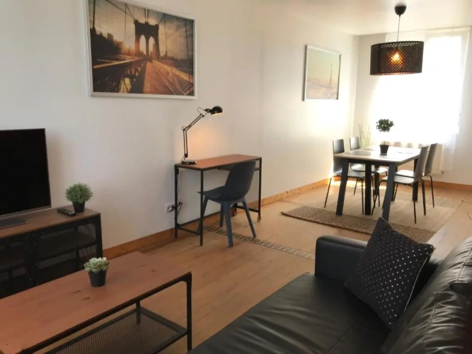 2 Bedrooms Apartment