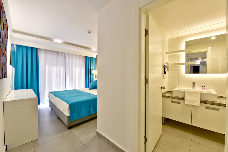 Green Garden Suites Hotel